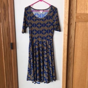 LulaRoe Nicole Medium